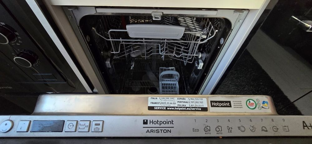 Дава се под наем Тристаен апартамент в Пловдив, Въстанически - 110 кв.м за 663 € - Снимка #4