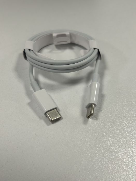Cablu USB-C — USB-C