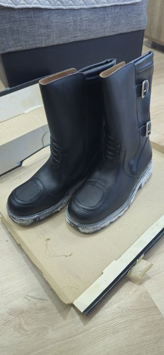 Кожени ботуши 46 номер