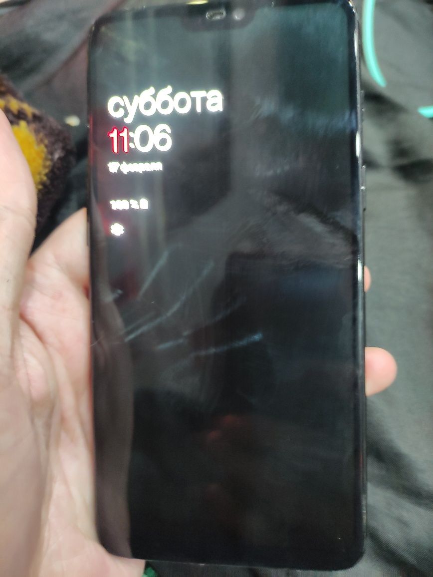 OnePlus 6  8/128 гб