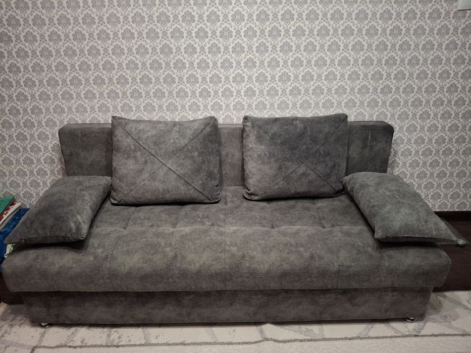 Диван темно-серый, б/у