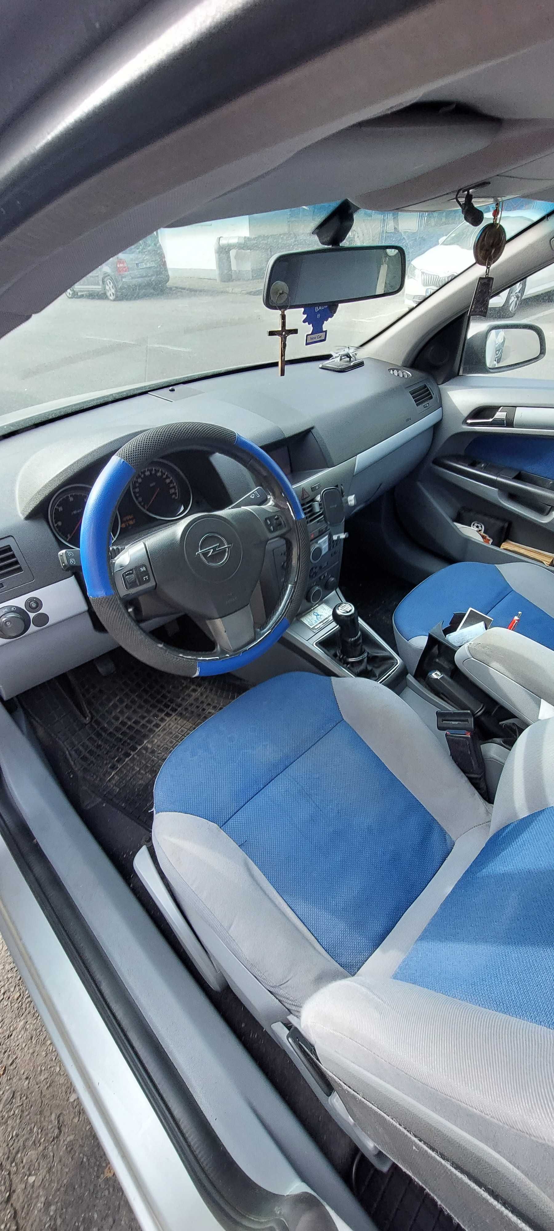 Opel Astra H 1.9 - 150 Cp, Xenon