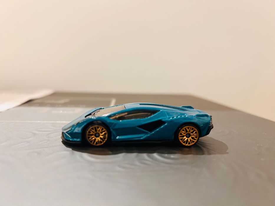 Hot Wheels Lamborghini Sián метална количка 1:64