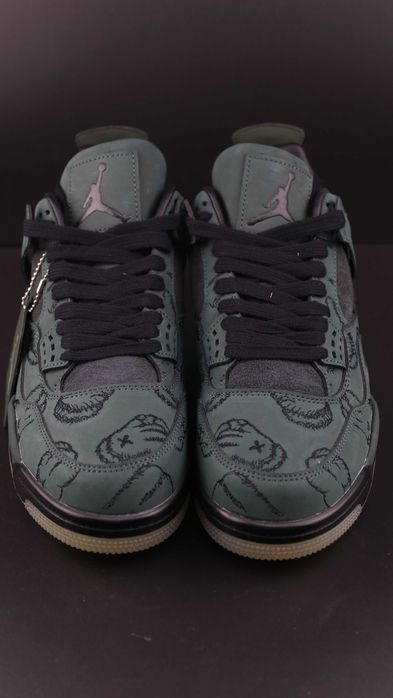 Air Jordan 4 Rerto KAWS + CADOU (40; 43; 44) | TRANSPORT GRATUIT