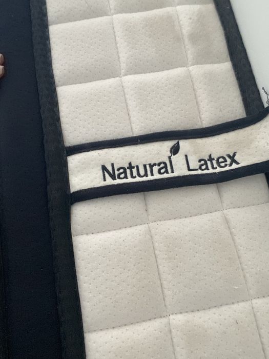 Vând saltea in stare foarte buna