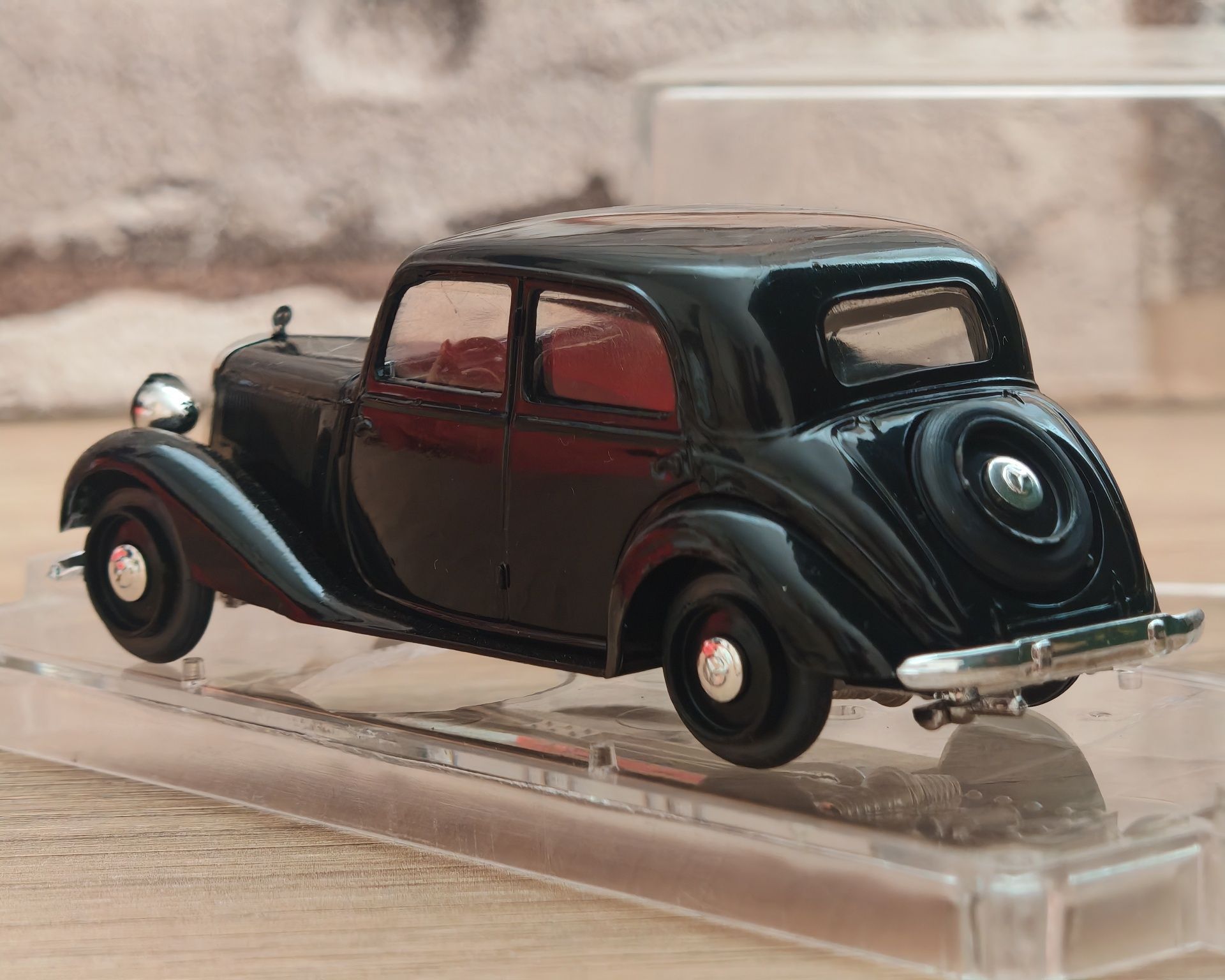 Колекционерски модел Mercedes-Benz W136 (170V) 1:43
Witese