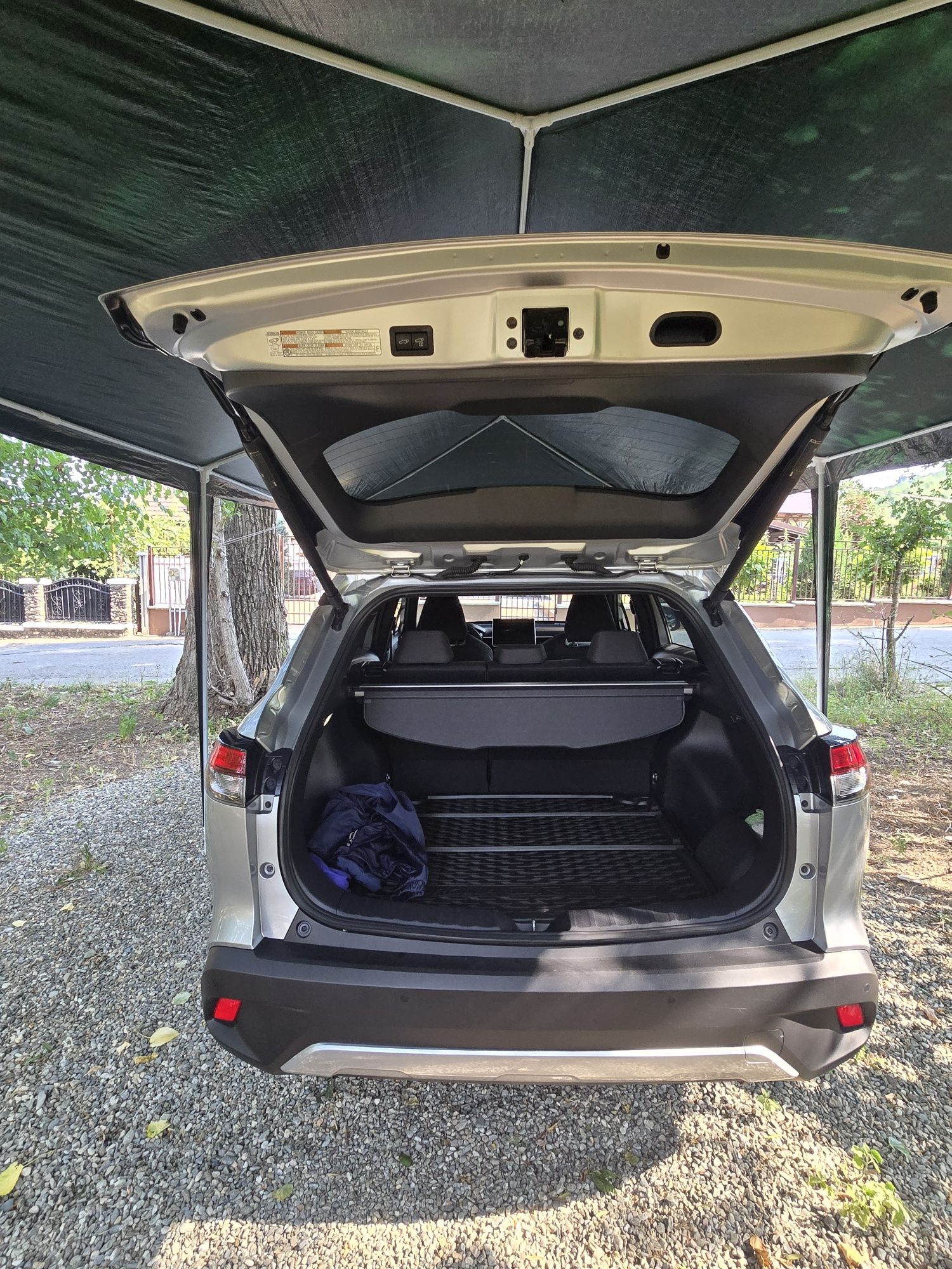 Toyota Corolla Cross Hybrid 4x4 Panoramic!