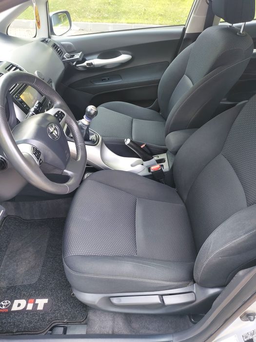 Toyota Auris 2012 hatcback 2.0 diesel 126 cp