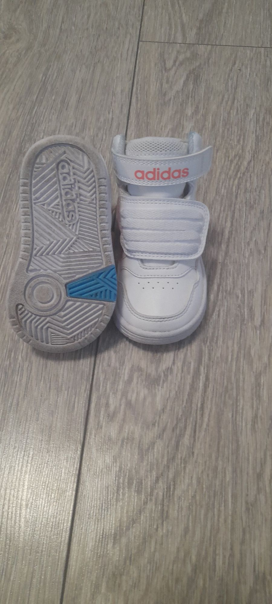 Ghetuțe adidas hoops mid