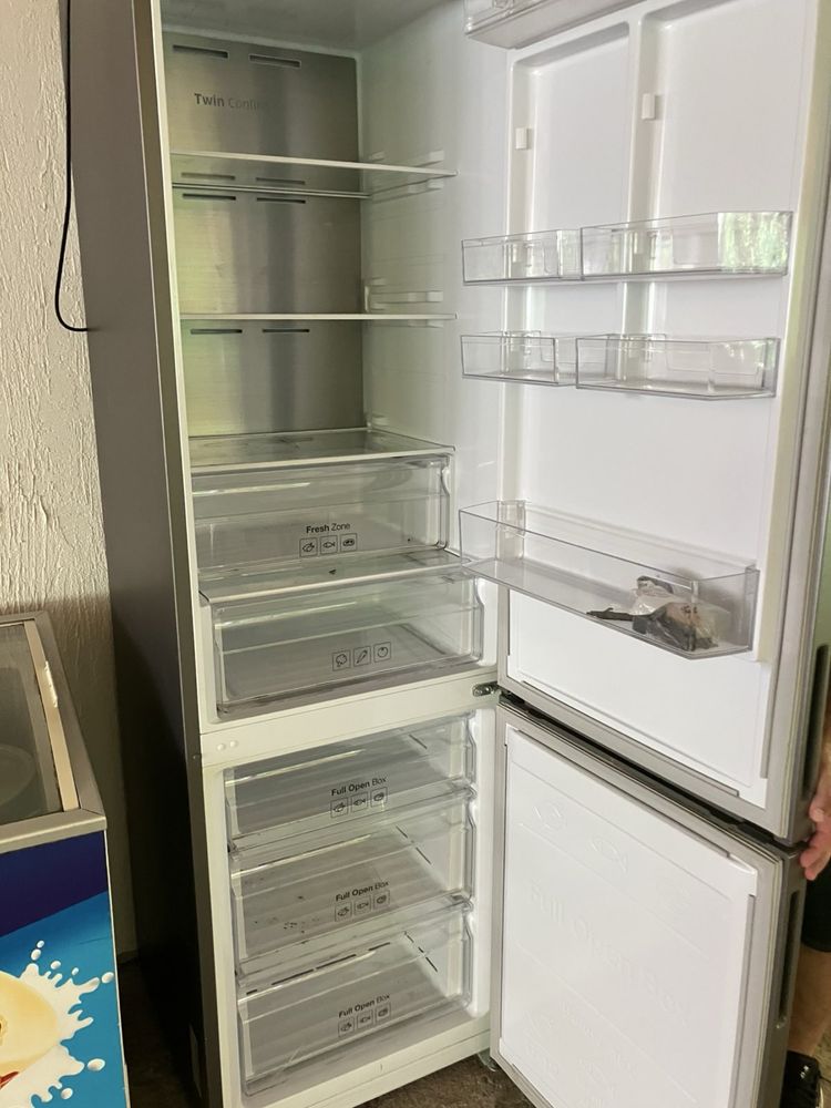 Хладилник Samsung