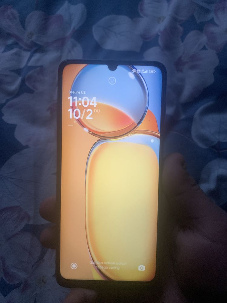 redmi 13 c. 900 ga beraman   sotiladi. holati. yaxshi. ayibi yoq karap