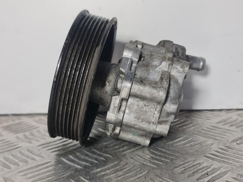 Pompa servodirectie Nissan Primastar 2.0 ; 1.9 dCi; 2.5 dCi; 2.2 DTI;