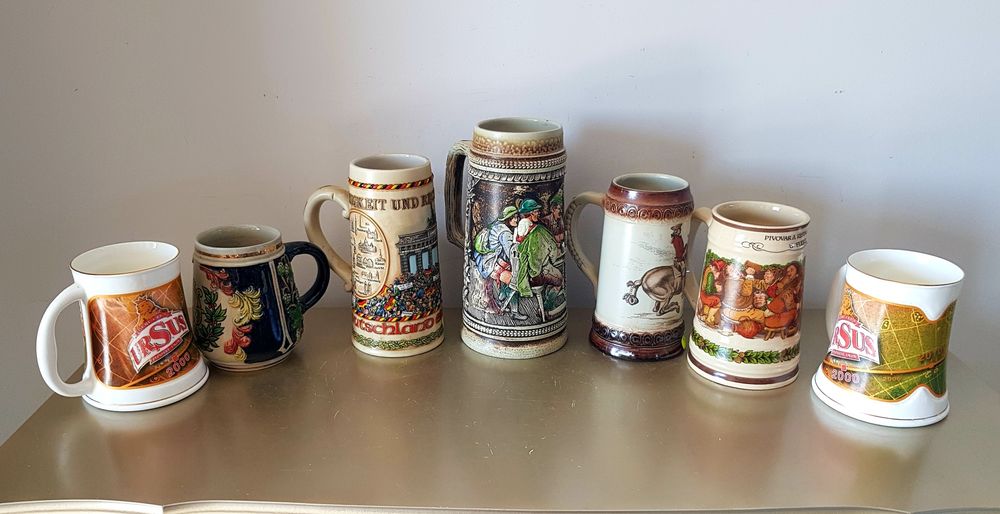 Halbe de bere vechi din porțelan