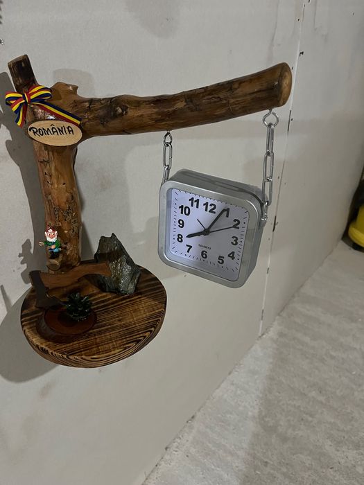 Ceasuri rustice realizate manual