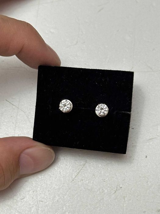 CERCEI AUR alb 18K + 2 Diamante X 0.50CT - Firma : DAMAS - Model STUD!