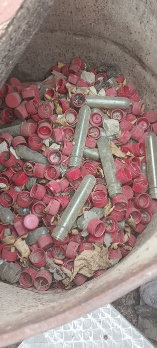 Продам крышки и бутылки