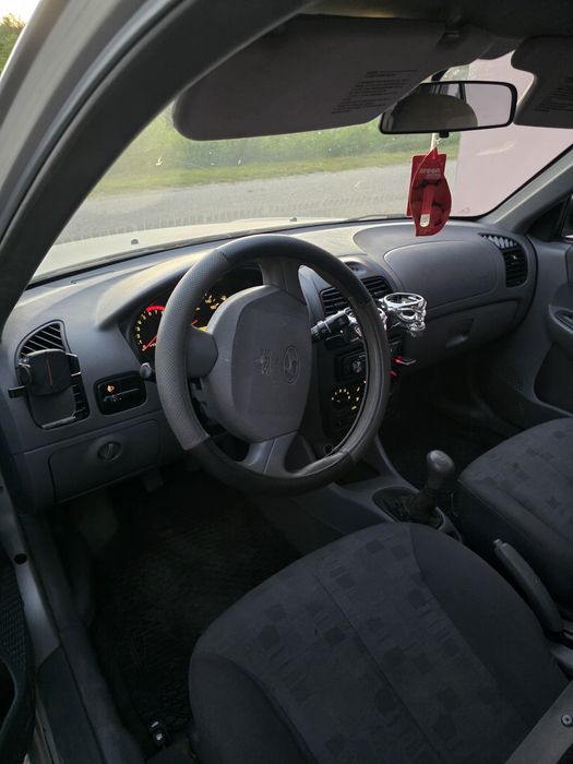 Hyundai Accent 2006 1.4 Benzina