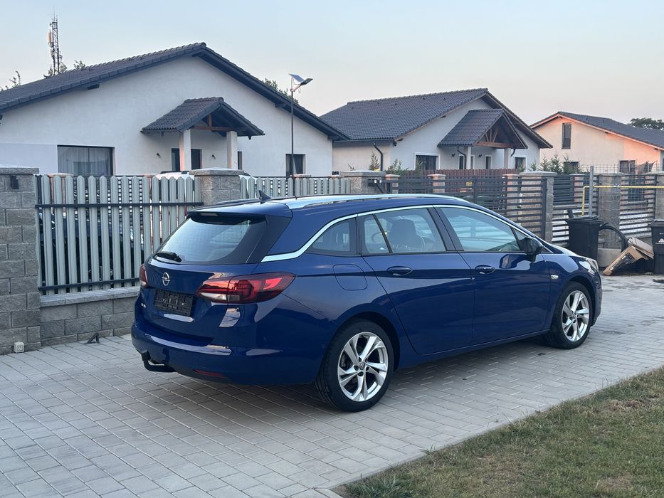 Opel Astra K / 1.5 Diesel / 122 Hp / An 10. 2020 / Full Option .