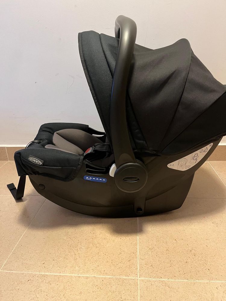 Cărucior Graco Near2Me Elite Noir+Scoica Graco SnugEssentials, i-Size