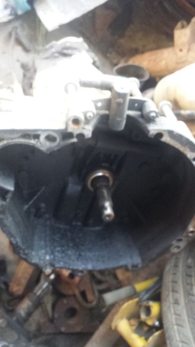 Cutie 4*4 dacia PAPUC ,1. 6 BENZINĂ-INJECTIE sau pentru  DIESEL
