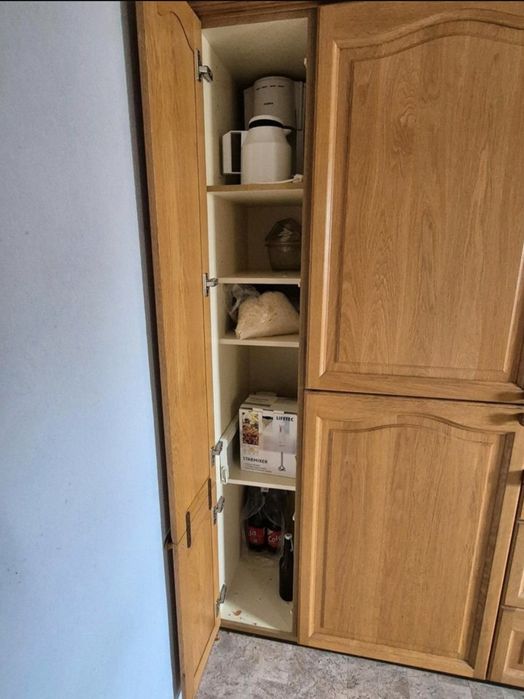 Bucătărie completă cu tot cu electrocasnice