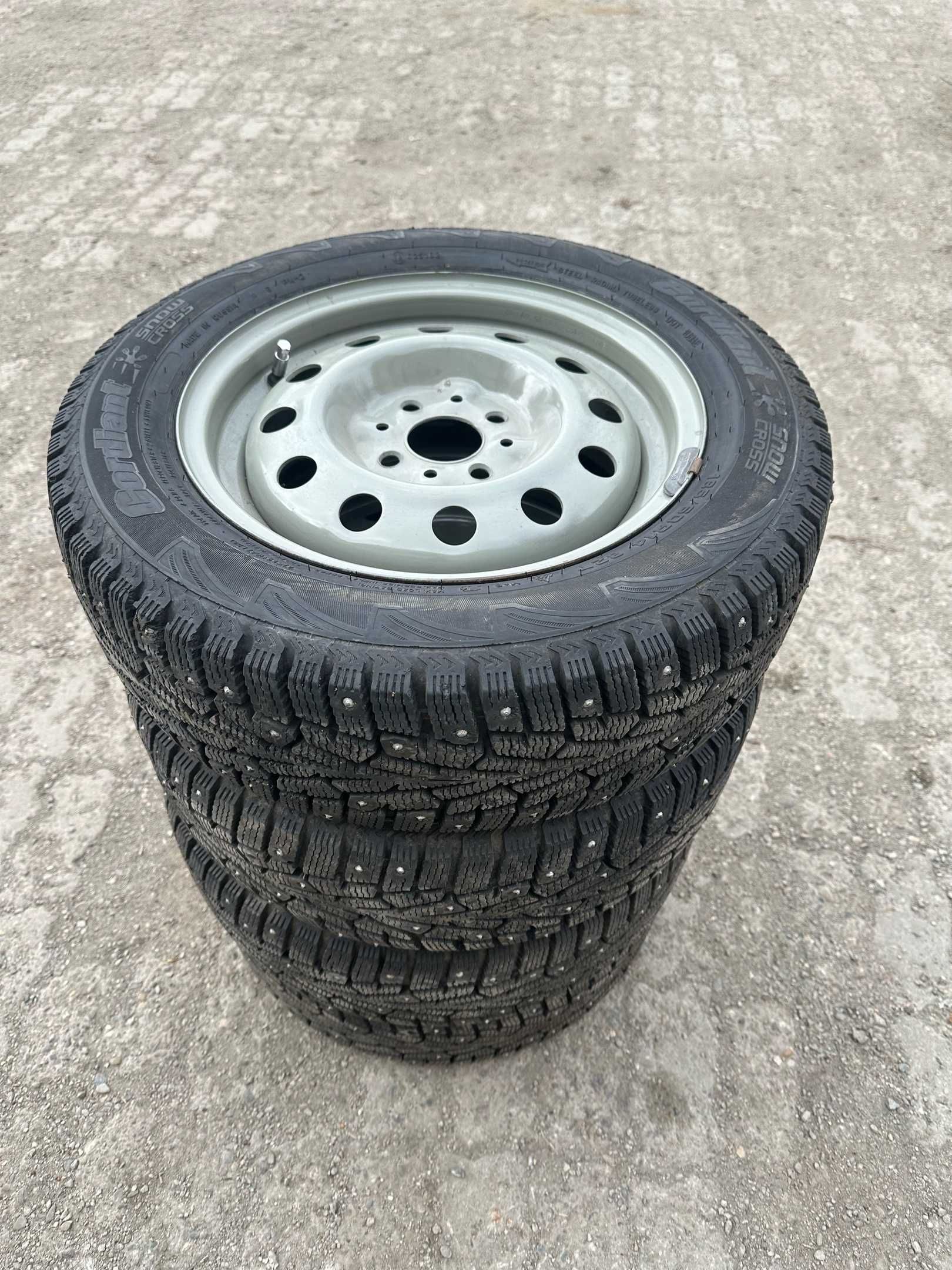 Диски R14 (4x98) c зимними шинами R 14 Cordiant