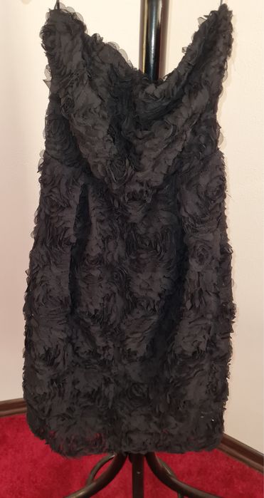 De vânzare rochiță de la Zara