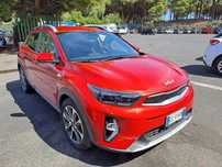 Kia Stonic 2022 - Hybrid Benzină/Electric, Întreținut Impecabil