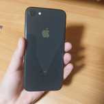Vând iPhone 8 în stare foarte bună