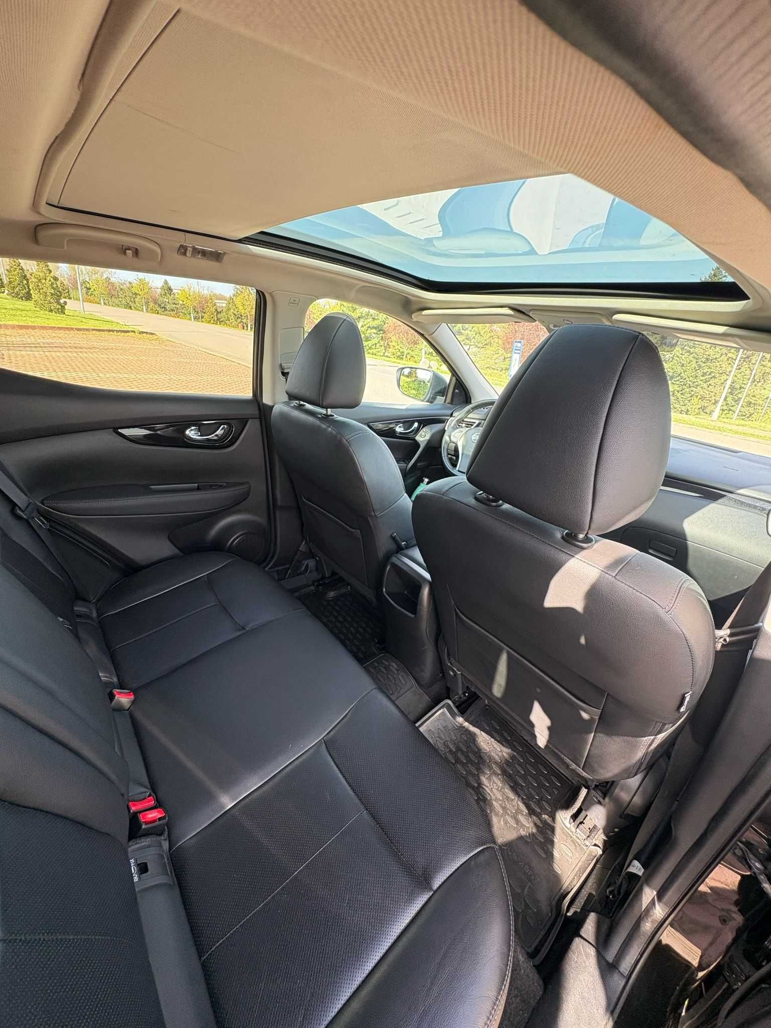 Nissan Qashqai Tekna 2014 automată CVT