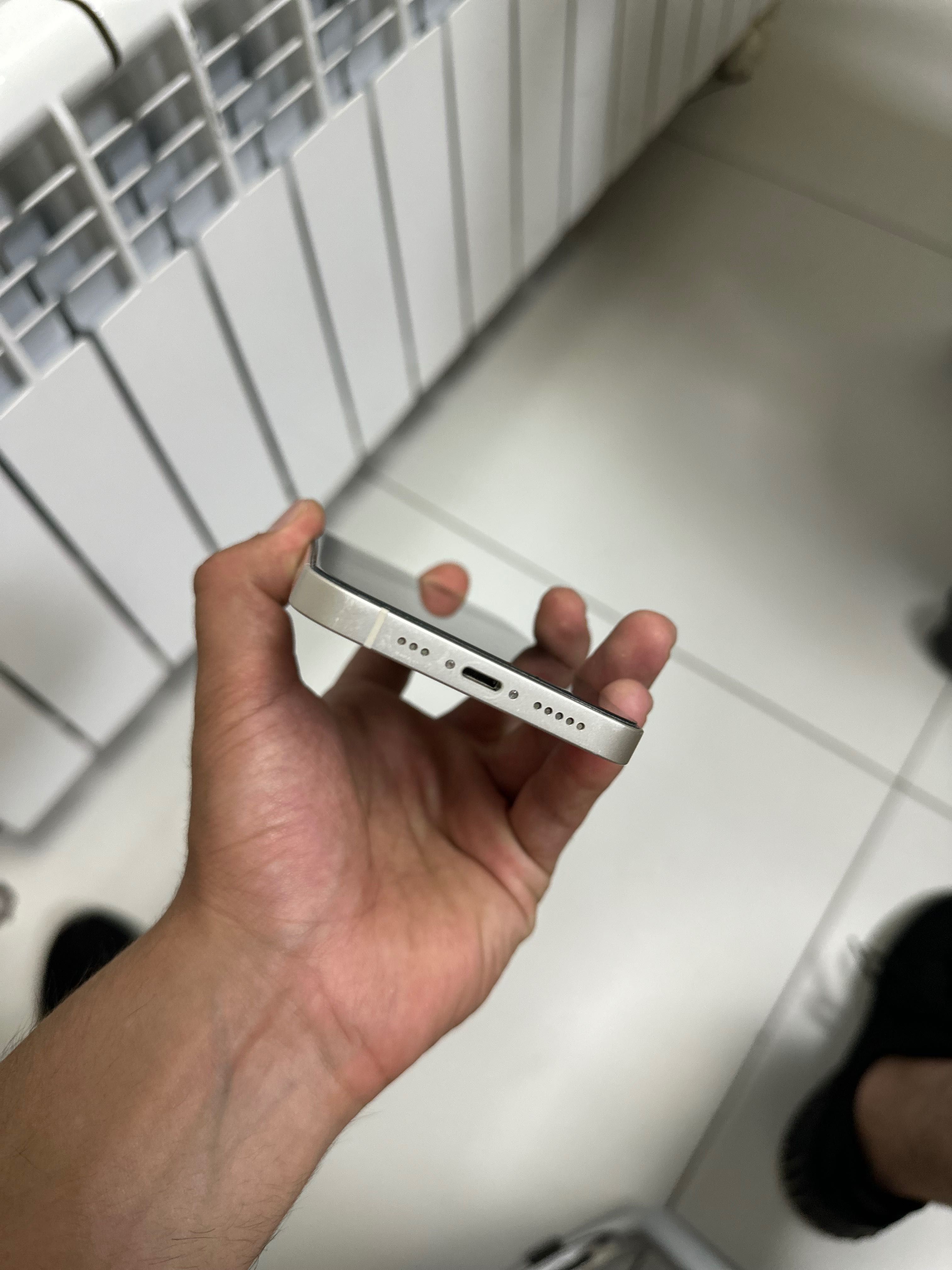 Iphone 13 ideal tinniq holatda