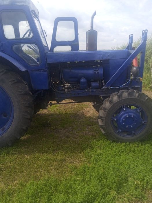 Трактор т40Ам с погрузчиком вилы.ковш.бочка.птс4.гребка