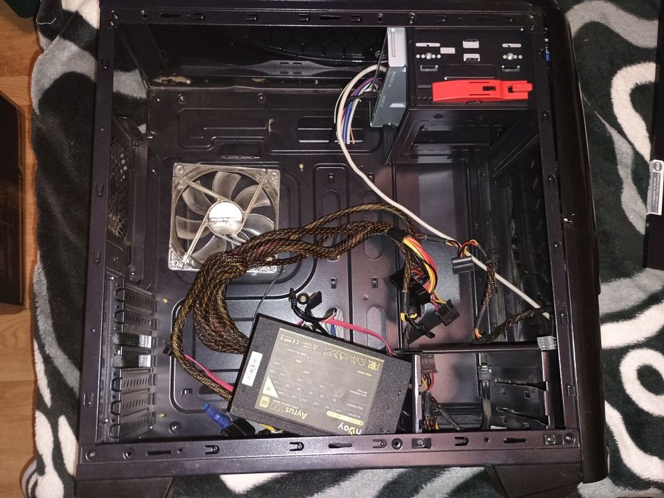 Carcasa +sursa 500w