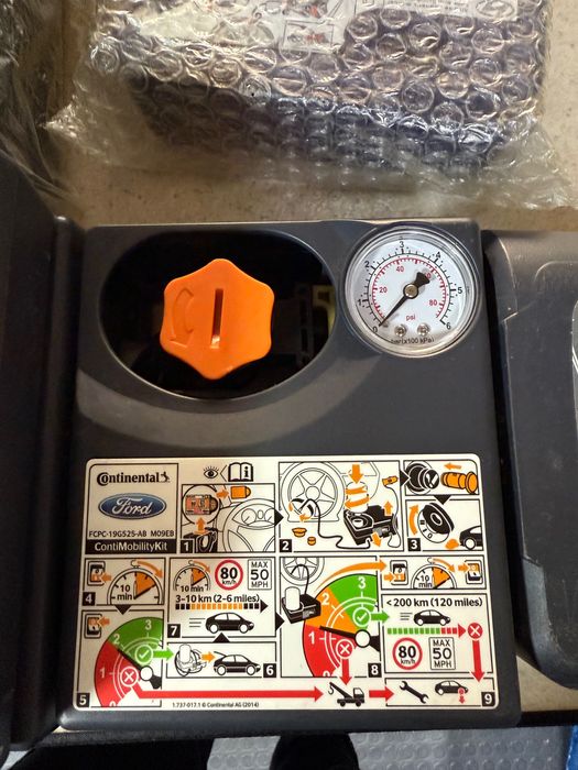 Компресори за гуми и аварийни комплекти