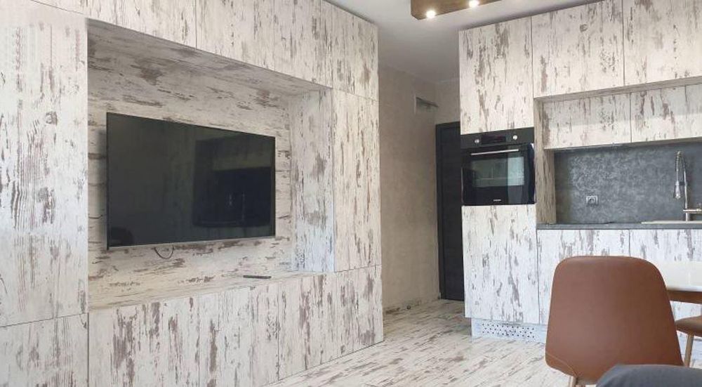 Дава се под наем Едностаен апартамент в Пловдив, Център - 36 кв.м за 410 € - Снимка #2