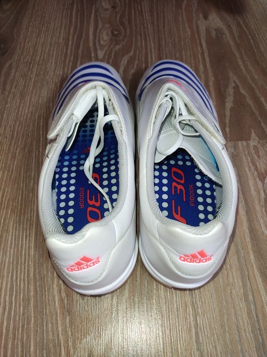 Продаю Новые Оригинальные Бутсы adidas