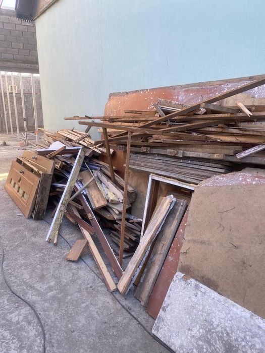 Старая мебель,дрова