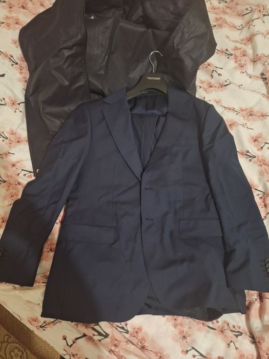 Костюм на Теодор