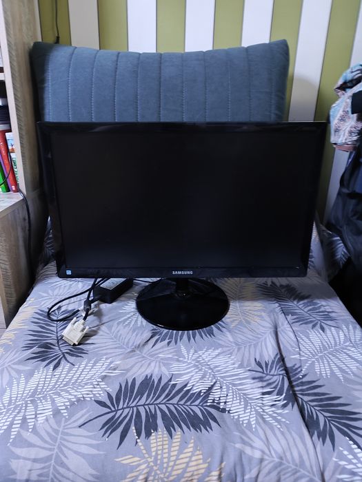 Монитор Samsung S24C350L 24 дюйма