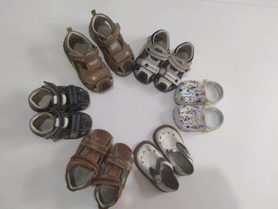Продам детские сандалии