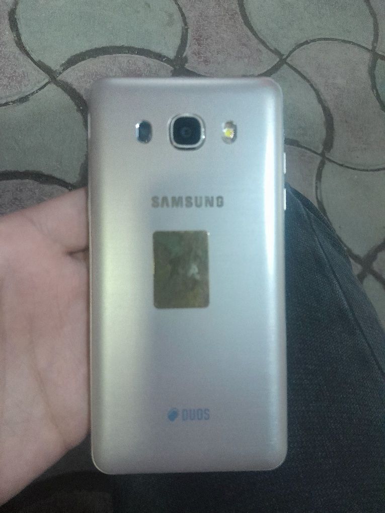 Продам телефон Samsung Galyxu j5