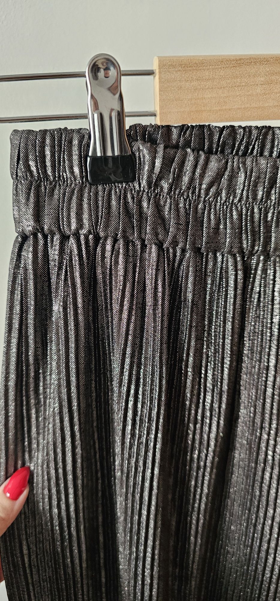 Панталон Zara в цвят стомана/тъмно сребро