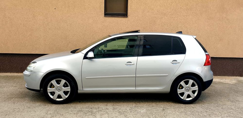Vw Golf 5 1.6Mpi Fara rugina sau probleme Proprietar