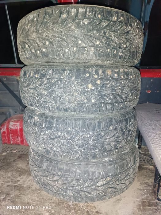 Продам шины б/у на 17