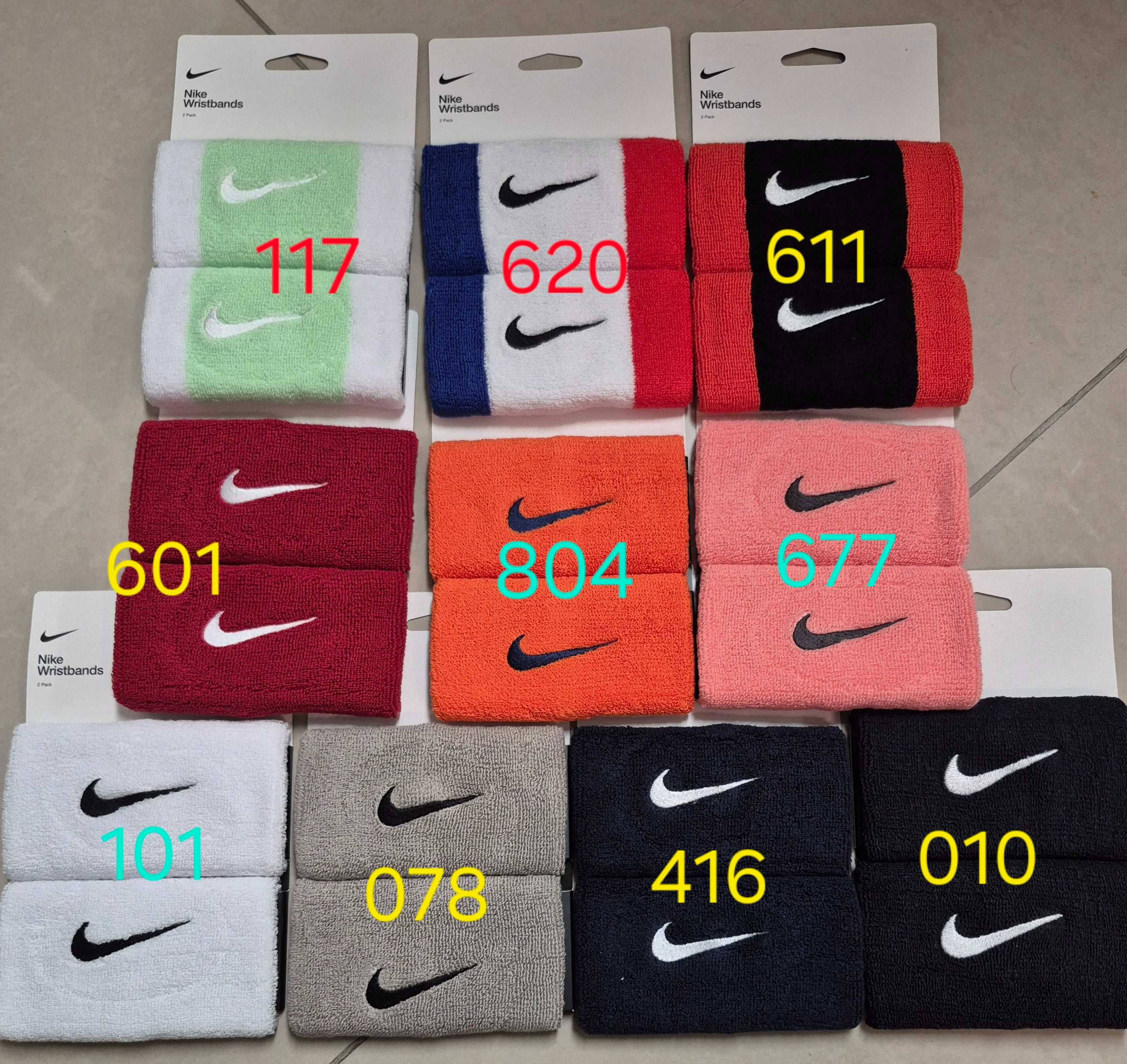 Екипировка Adidas, Lacoste, Nike, Head, Yonex и Roland Garros