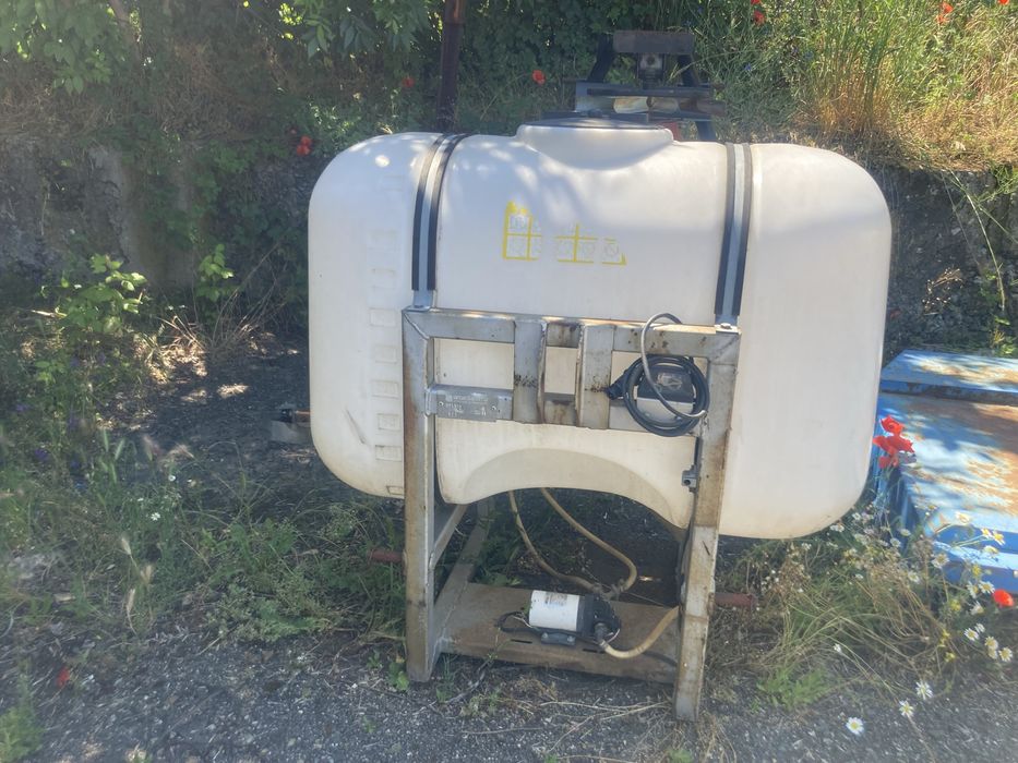 Разпродажба на овощарски инвентар