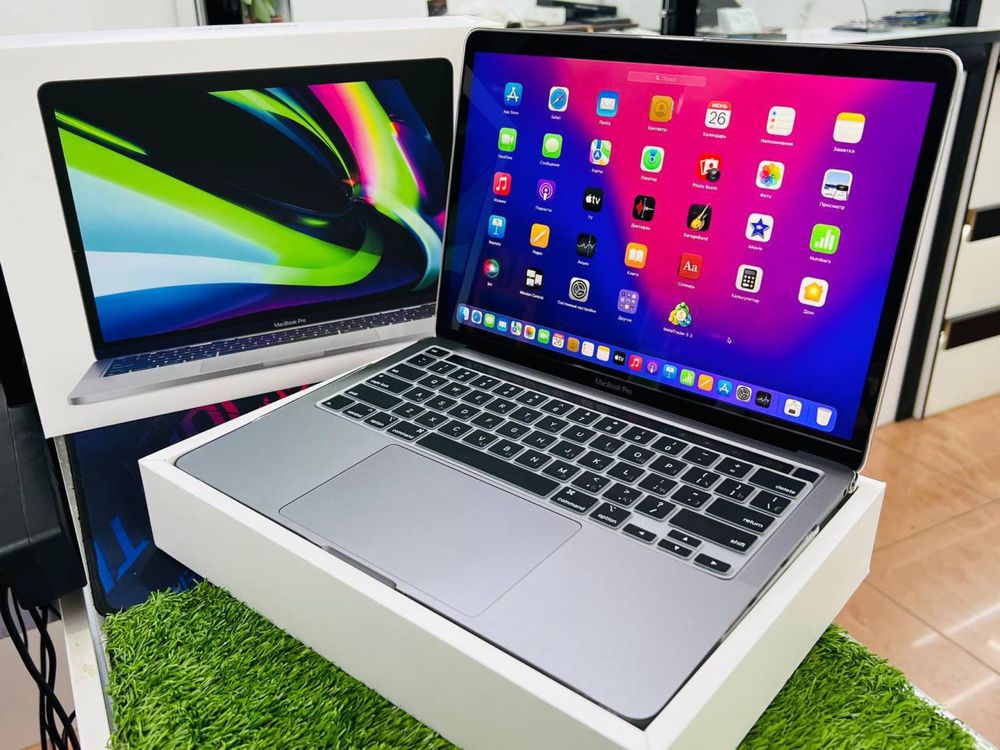 MacBook Pro M2 8/256GB