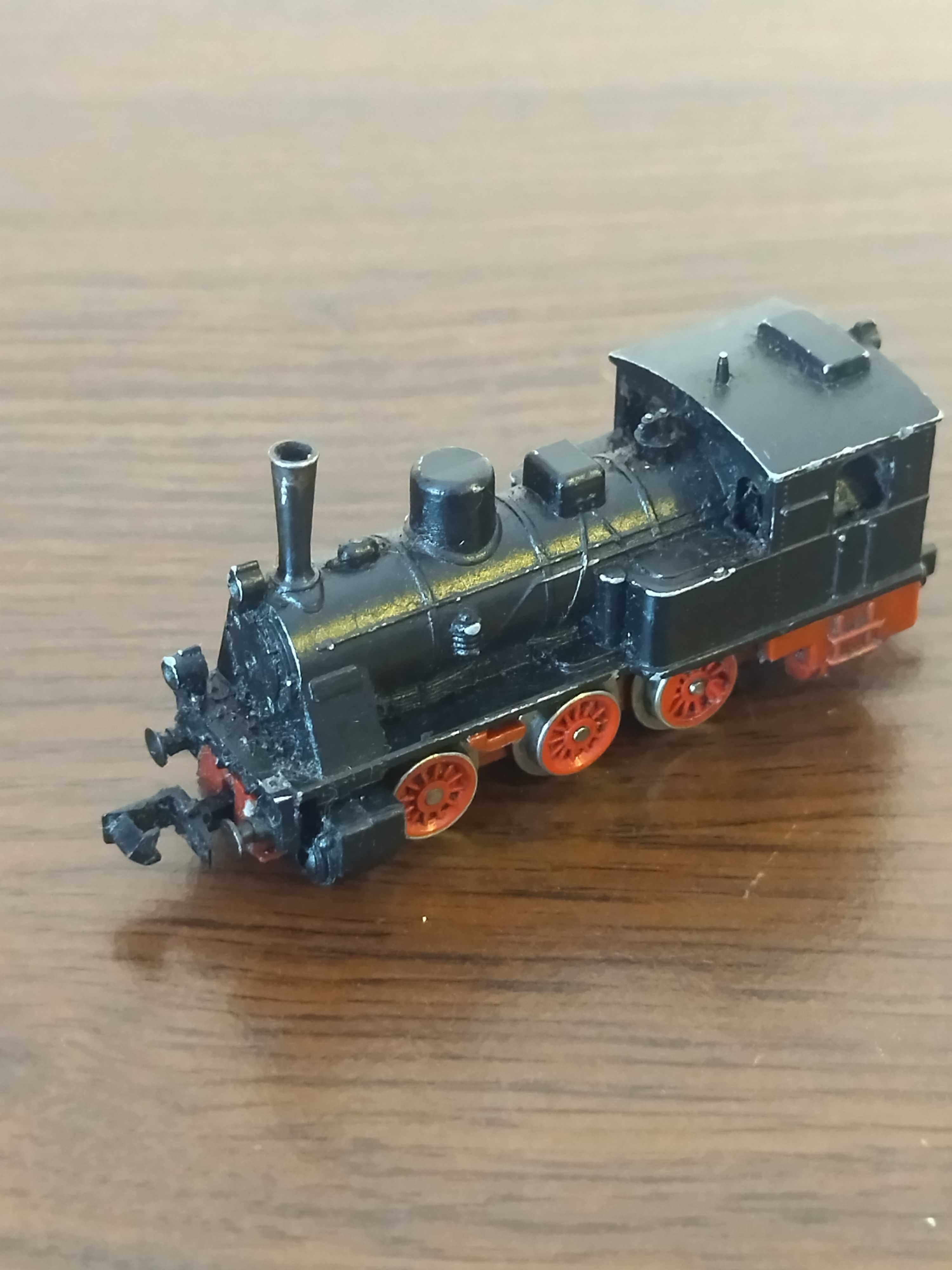 Продавам локомотив Arnold 0221 BR89/T3 Мащаб-N