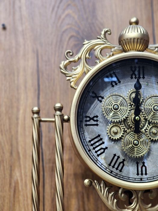 Настольные часы швейцарских качество падарок для избранных