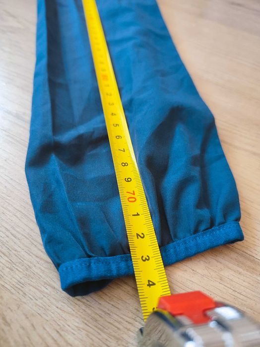 Ветровка Decathlon - Размер М, Улта-лека 160 грама.